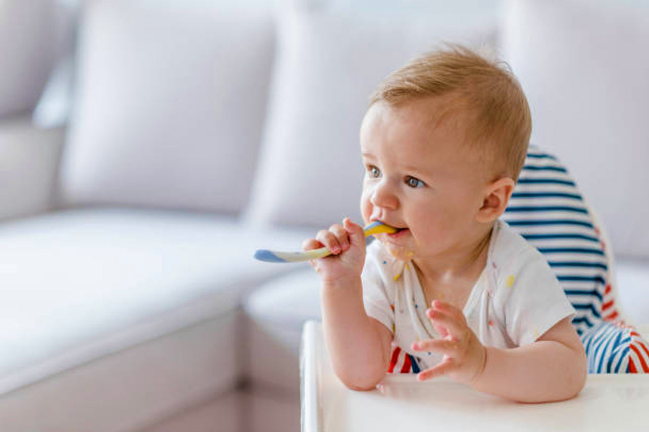 Baby self-feeding -  blog